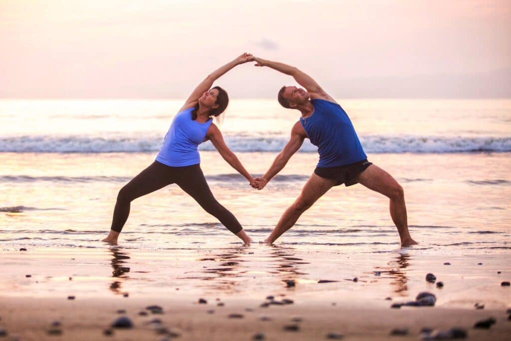 partner-gateway-yoga-pose-yoga-poses-for-two-partner-yoga-1024x683